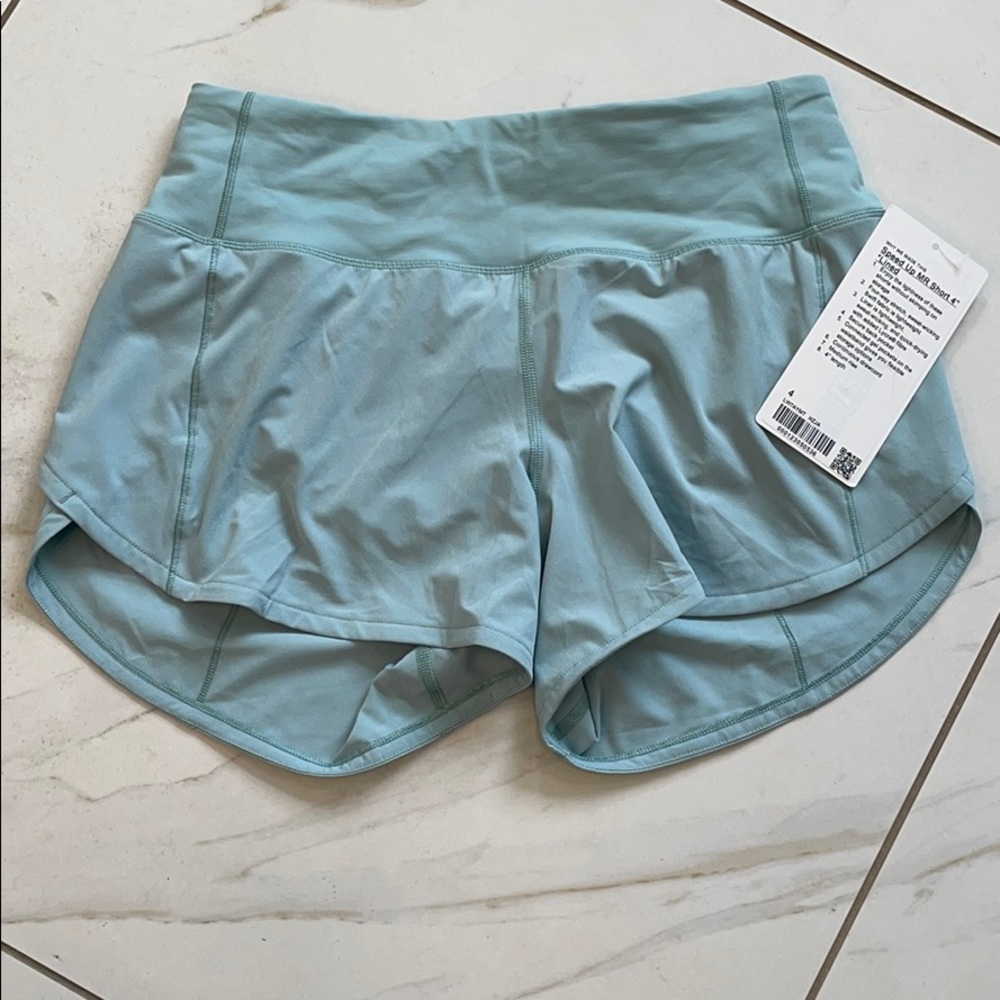 Lulu Lemon Speed up shorts size 4 4inch inseam